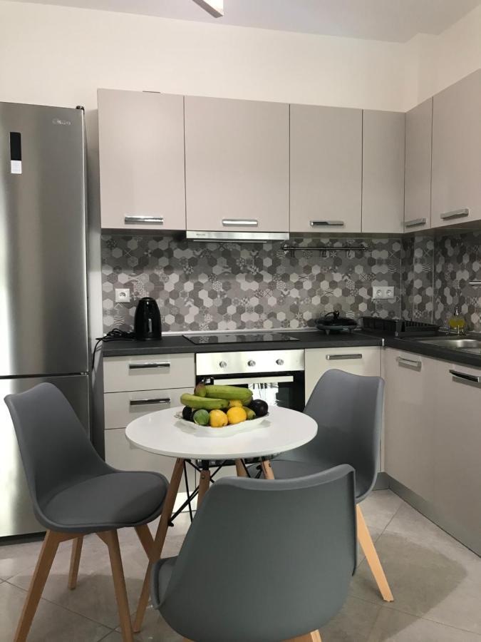 Cyclops Luxury Apartments อีกูเมนิทซา ภายนอก รูปภาพ