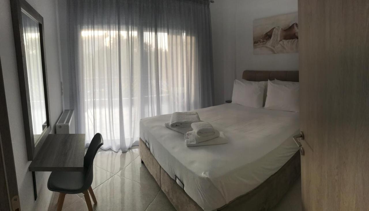 Cyclops Luxury Apartments อีกูเมนิทซา ภายนอก รูปภาพ
