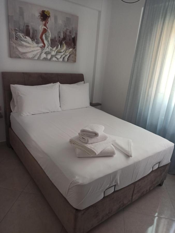 Cyclops Luxury Apartments อีกูเมนิทซา ภายนอก รูปภาพ