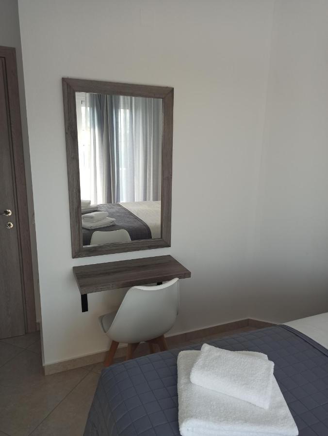 Cyclops Luxury Apartments อีกูเมนิทซา ภายนอก รูปภาพ