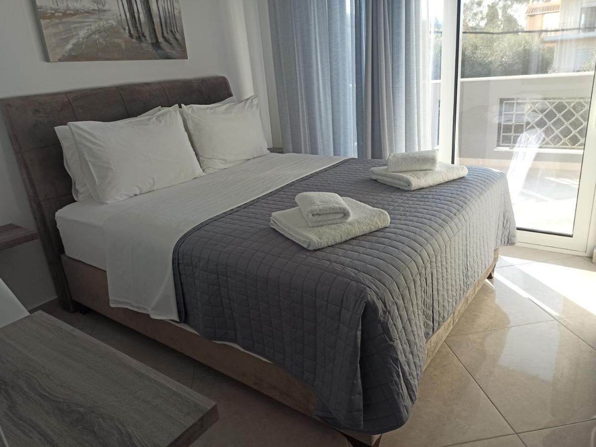 Cyclops Luxury Apartments อีกูเมนิทซา ภายนอก รูปภาพ