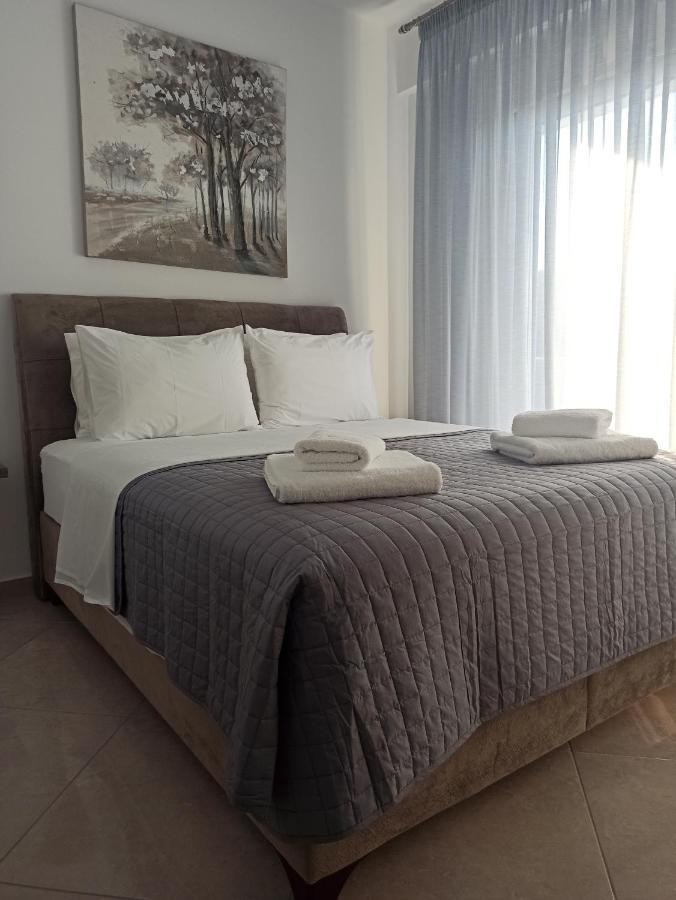 Cyclops Luxury Apartments อีกูเมนิทซา ภายนอก รูปภาพ