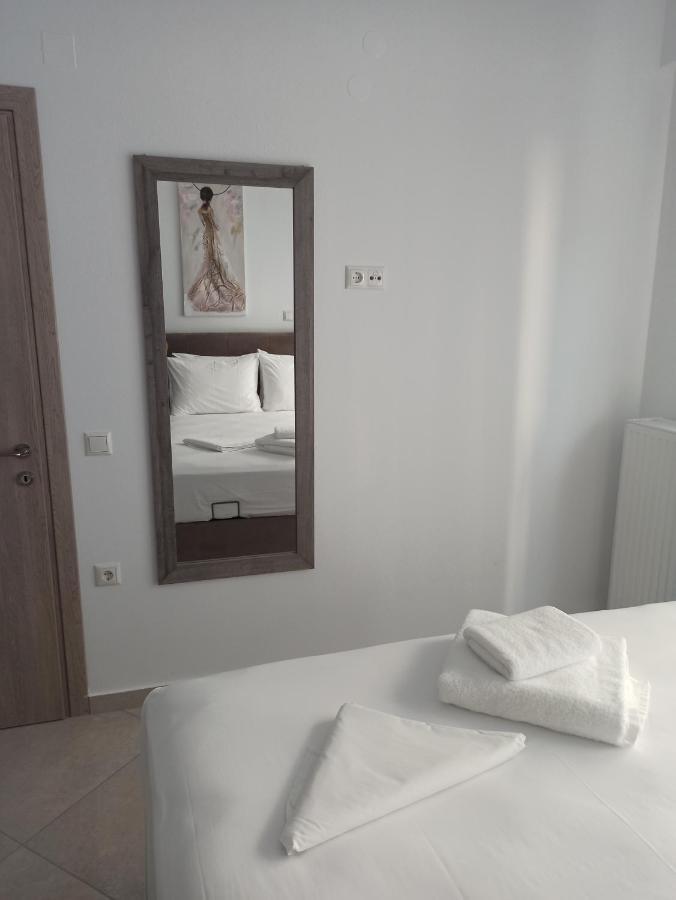 Cyclops Luxury Apartments อีกูเมนิทซา ภายนอก รูปภาพ