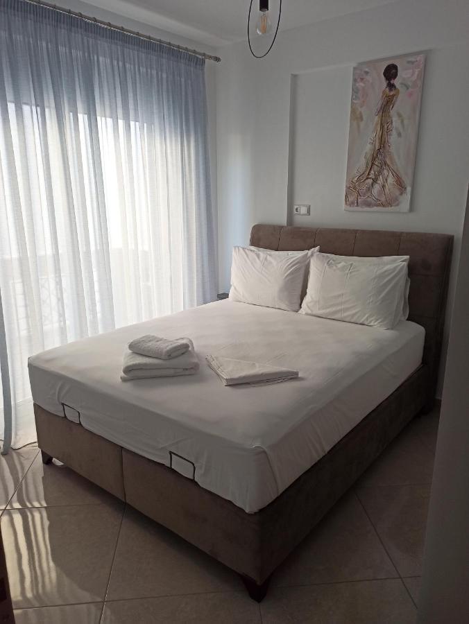 Cyclops Luxury Apartments อีกูเมนิทซา ภายนอก รูปภาพ